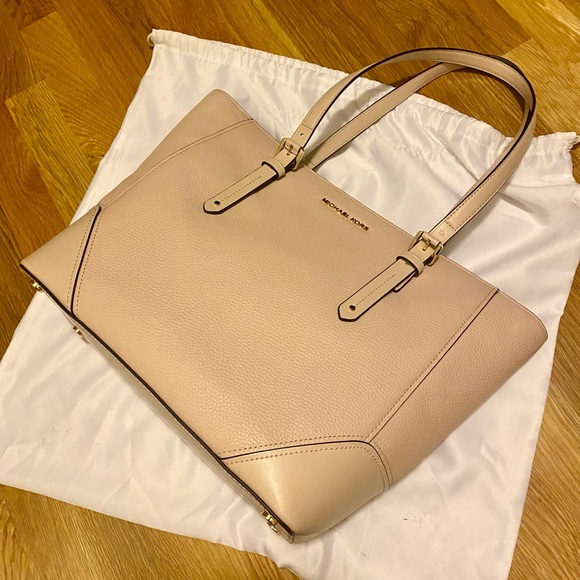 NWT Michael Kors Aria Large Soft Pink Leather Tote - Picture 6 of 7